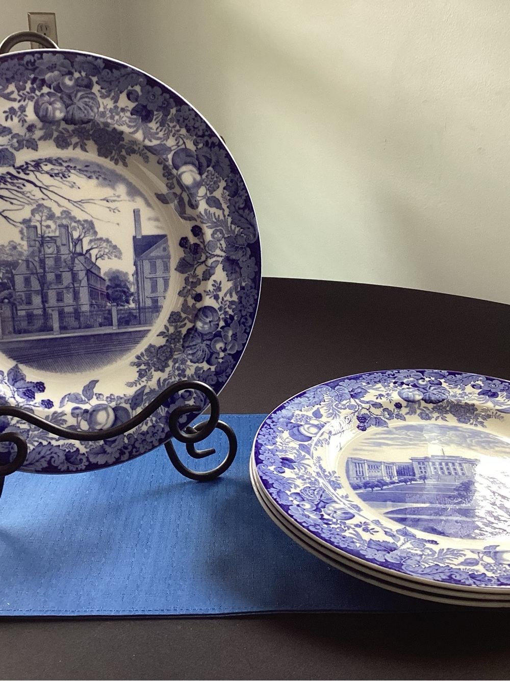 Set of Four Harvard 1927 Wedgewood Commemorative 10.5 Plates